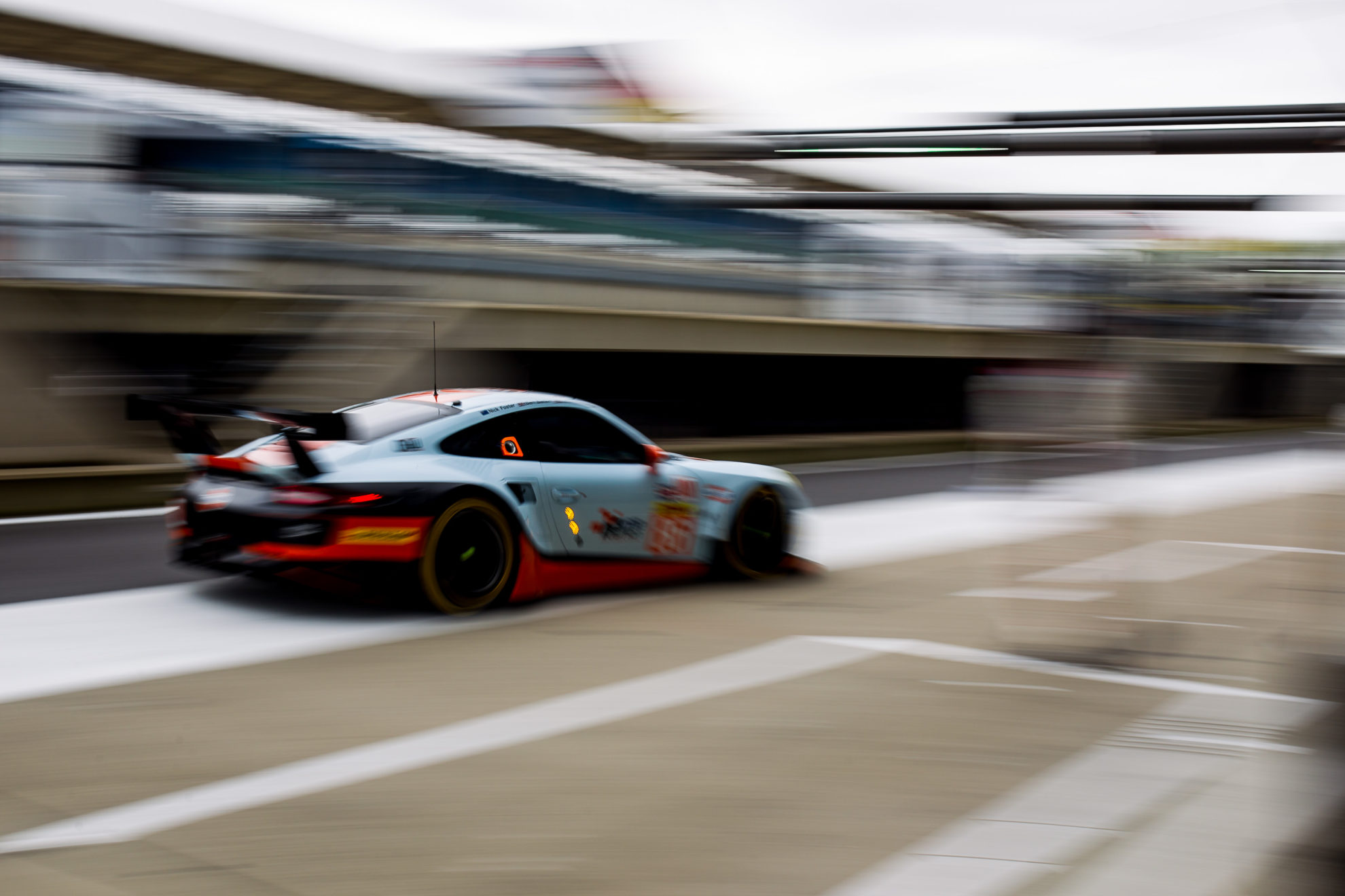 Practice 1 - #86 GULF RACING / GBR / Porsche 911 RSR (991) - FIA WEC 6 Hours of Silverstone - Silverstone Circuit - Towcester - United Kingdom
