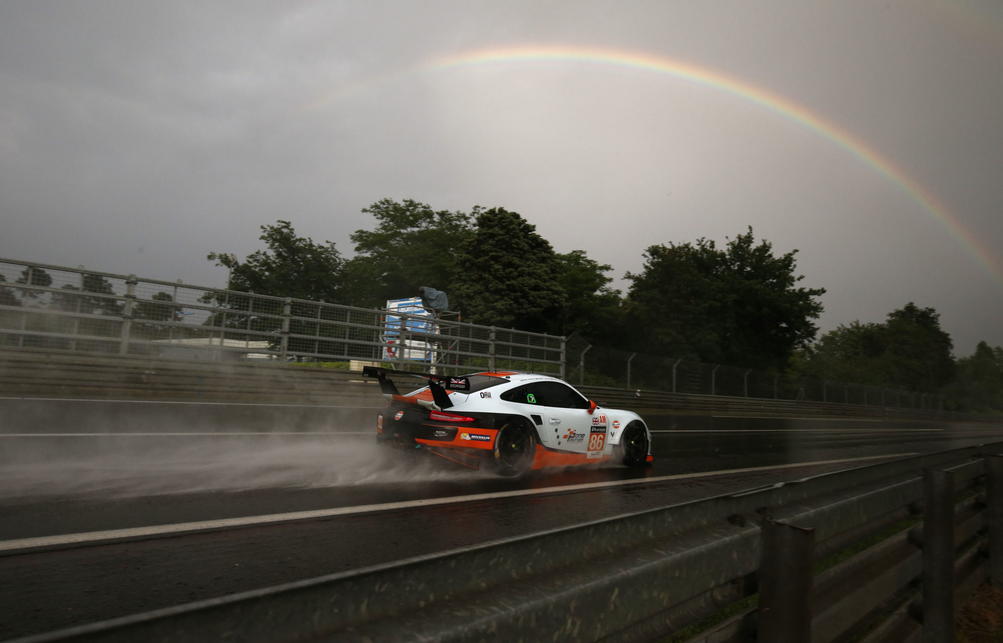 Porsche 911 RSR (86), Gulf Racing: Michael Wainwright, Adam Carroll, Ben Barker