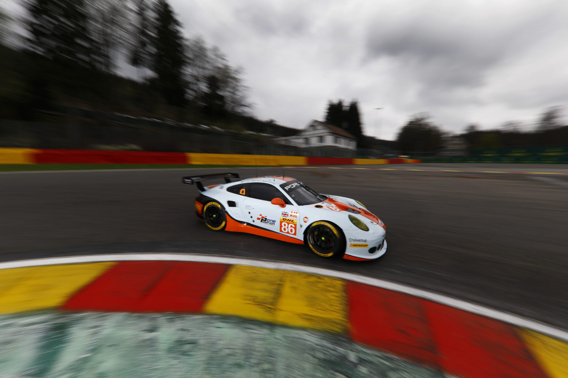 Porsche 911 RSR (86), Gulf Racing: Michael Wainwright, Ben Barker, Nicholas Foster